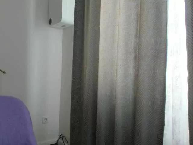 agnes-lunee on BongaCams 