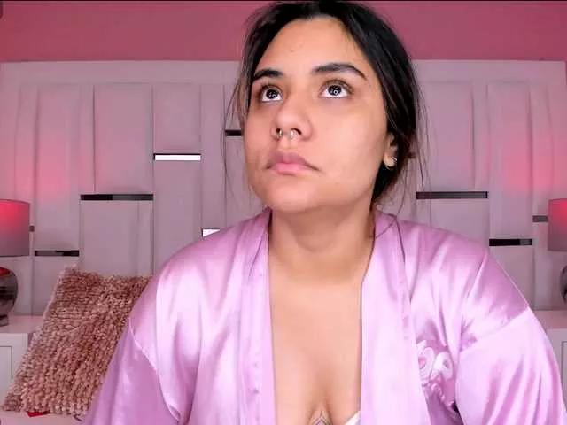 AlannaWest on BongaCams 