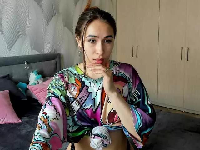 Freechat Bambiiiii on BongaCams