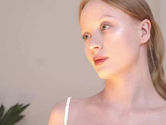 CuteShine on BongaCams