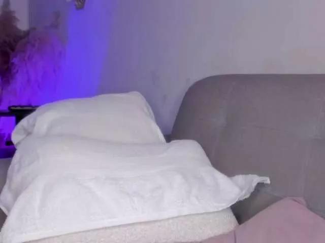 cutte-hanna18 on BongaCams 