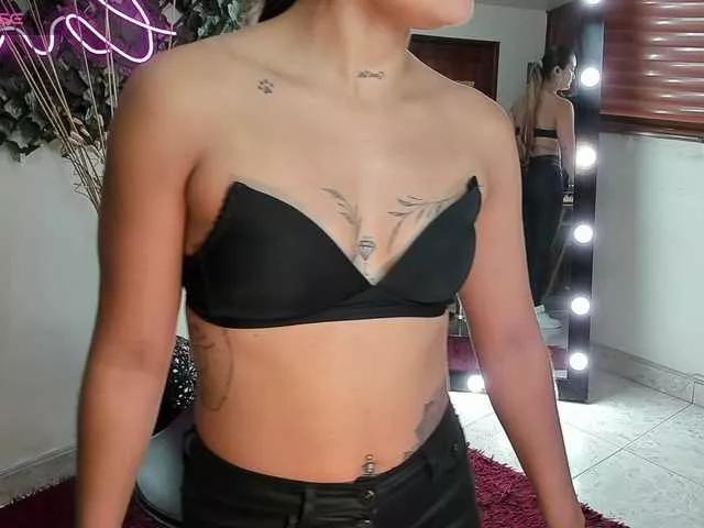 DestinyHills on BongaCams 