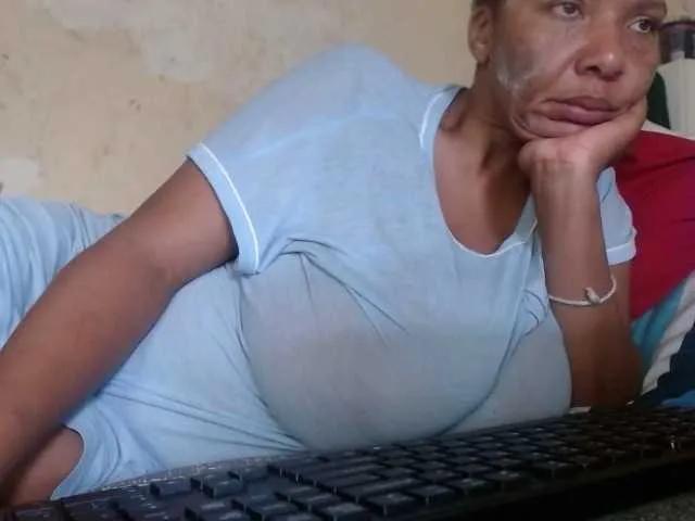 diamondboobs44dddx — A GUY WHO KNOWS WHAT HE WANTS