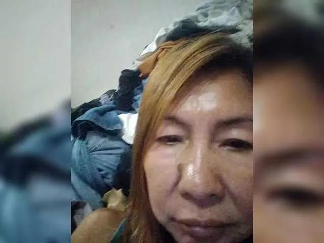 EllaStar on BongaCams 