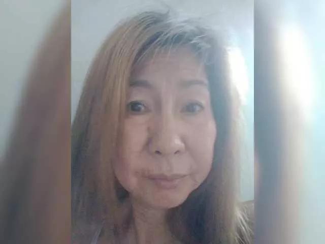 EllaStar on BongaCams 