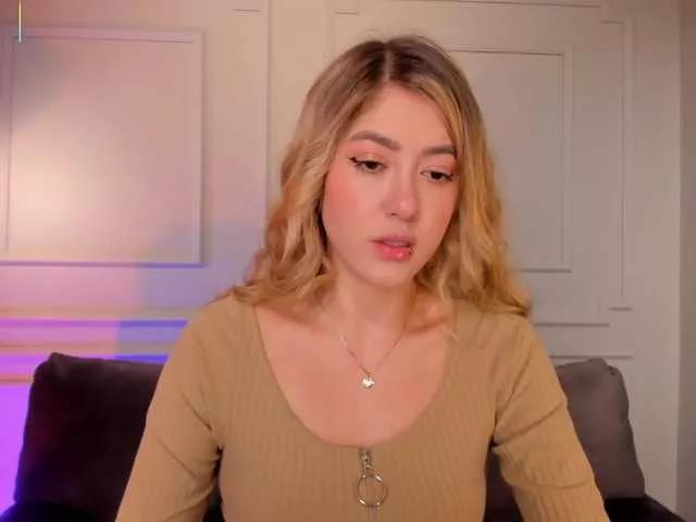 EveBenson on BongaCams 