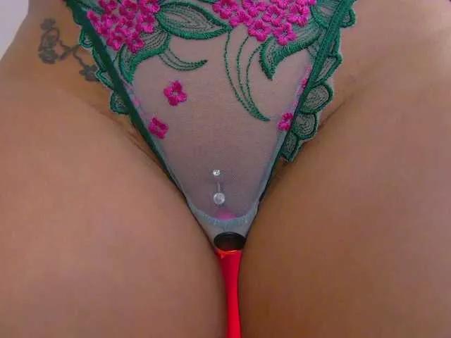 Foxxxy-MILF on BongaCams 