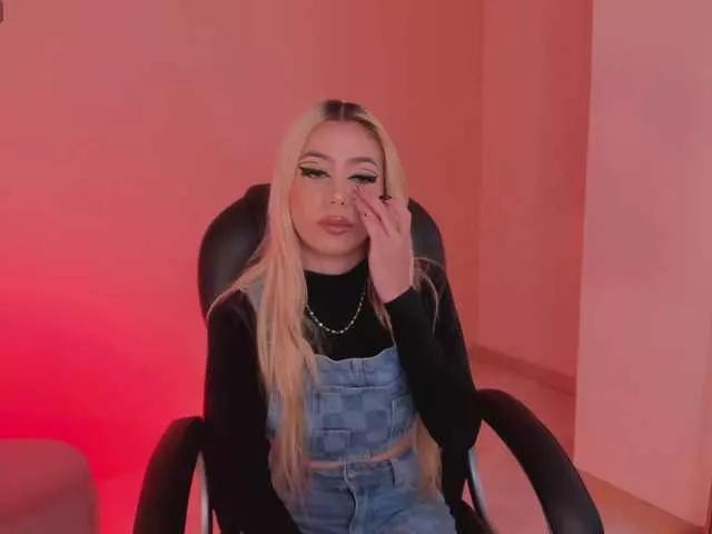 HannaConnor on BongaCams