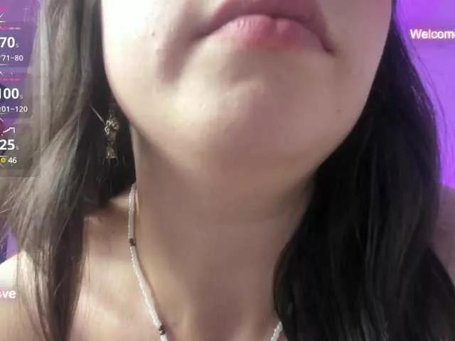 Hellen-star on BongaCams 