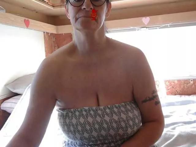 illymaus on BongaCams 