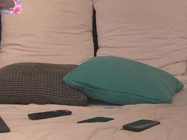 JuliaEyrie on BongaCams 