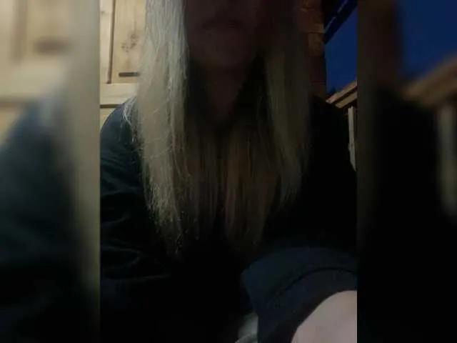 BongaCams JULIE21 is Freechat JULIE21 —   ,  )