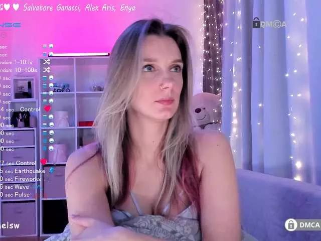 Karamelsw on BongaCams 