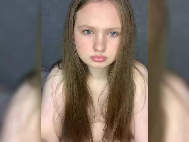 kisssssesmee on BongaCams 