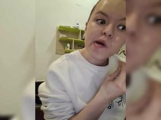 Freechat Lady-Caroline on BongaCams