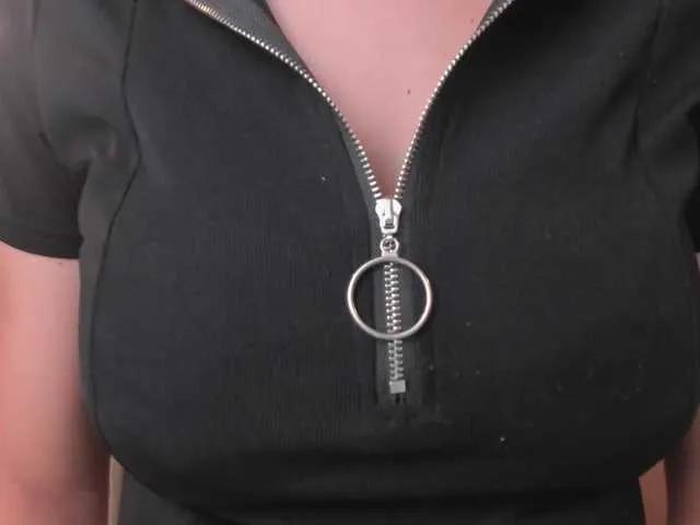 LelaWest on BongaCams 