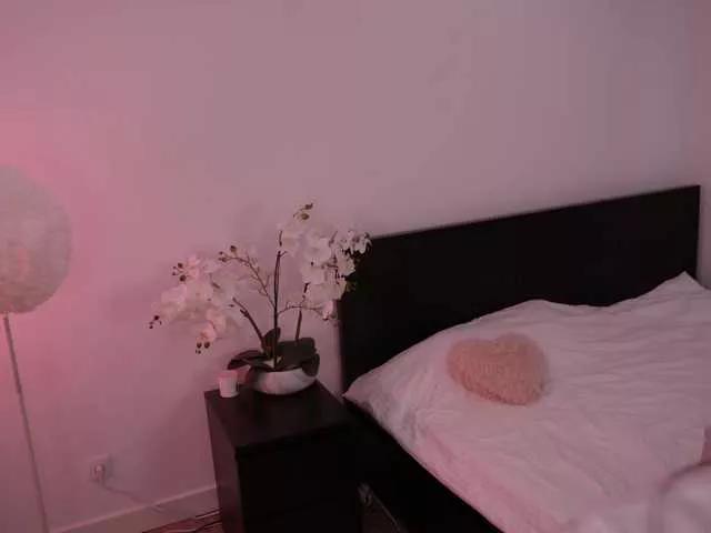 Freechat LilyColins on BongaCams