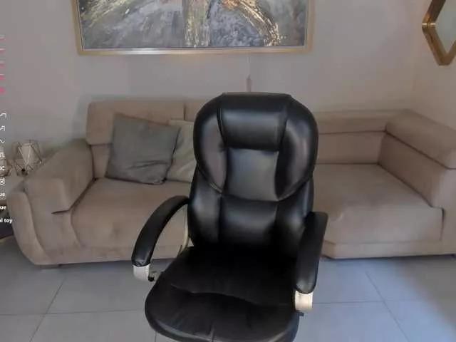 LizzHamilton on BongaCams 