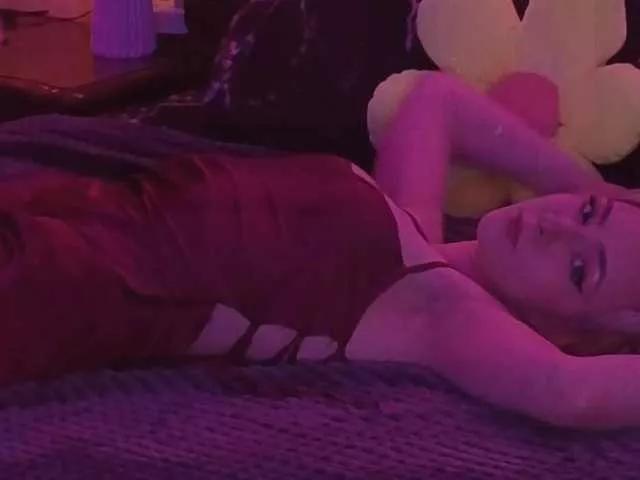 LollyGirlMoon on BongaCams