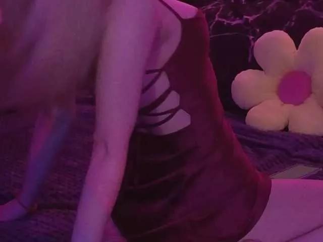 LollyGirlMoon on BongaCams