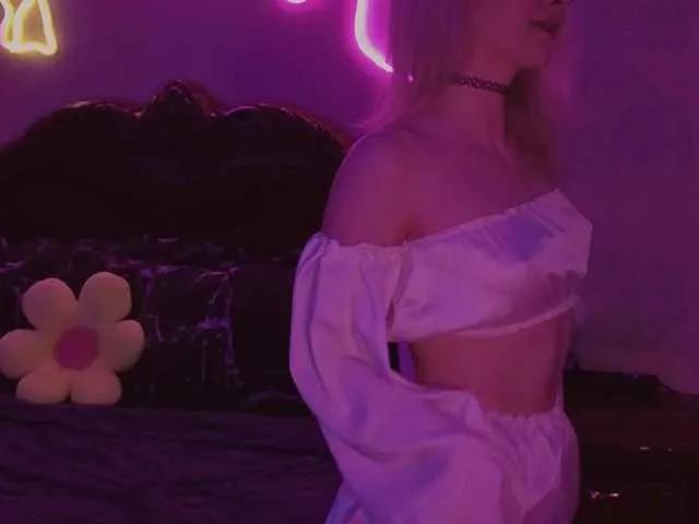 LollyGirlMoon on BongaCams