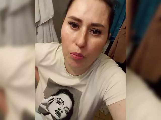 loriktwinss on BongaCams