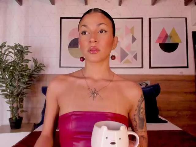 LunaRuso on BongaCams