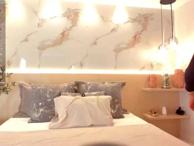 LunaRuso on BongaCams