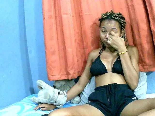 Maarcelinahh on BongaCams 