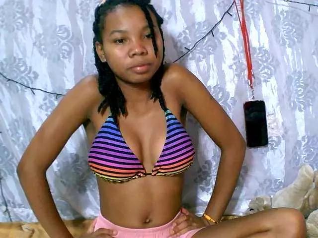 Maarcelinahh on BongaCams 