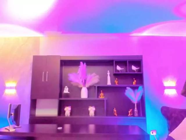 MaddisonLowe on BongaCams 