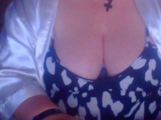 Freechat mayalove4u on BongaCams