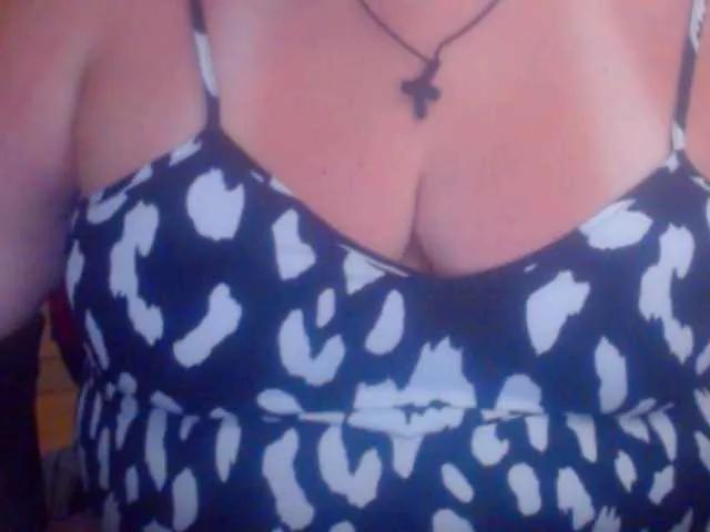 Freechat mayalove4u on BongaCams