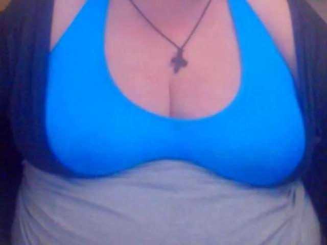 Freechat mayalove4u on BongaCams