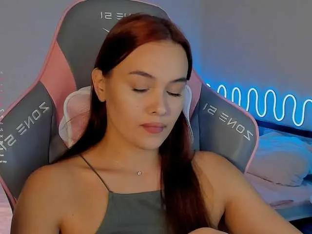 Mia-mit on BongaCams