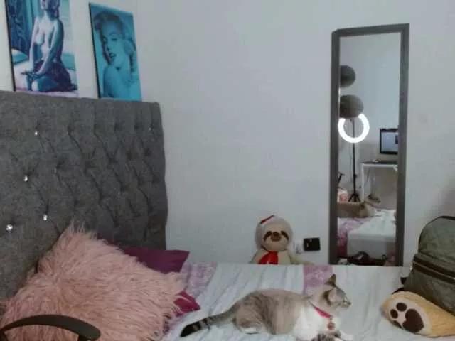 MiaaDavis on BongaCams 