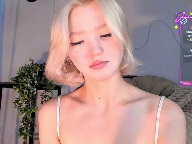Freechat milli-sunrise on BongaCams