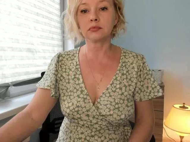 Freechat Olga1W on BongaCams