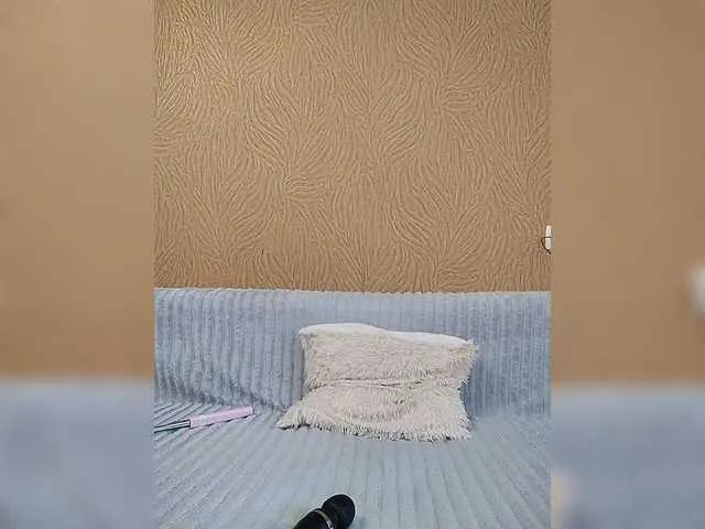 Freechat prettyKris on BongaCams