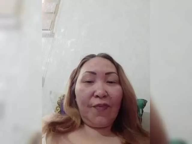 Qweentis on BongaCams 