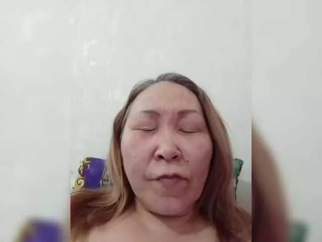 Qweentis on BongaCams 