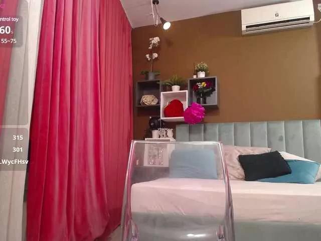 Rebecablackx on BongaCams