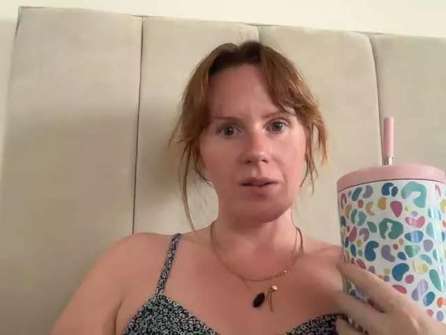 REDHEADROSIE on BongaCams 