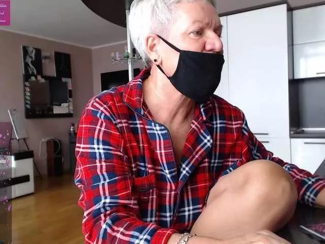 Freechat roxana-brooks on BongaCams