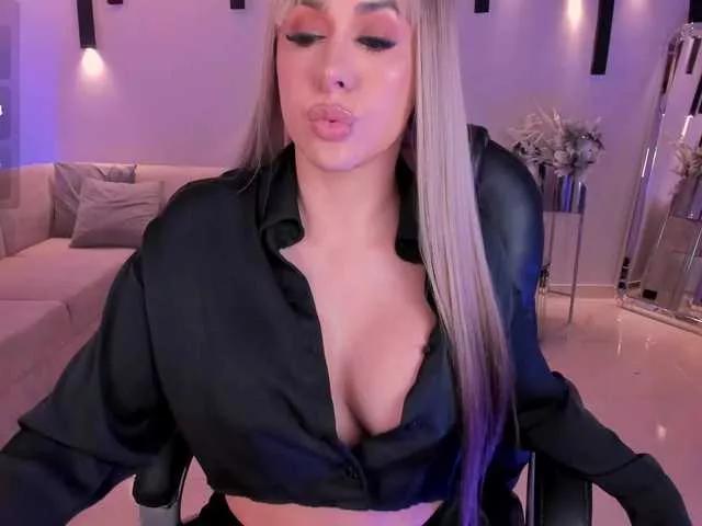 SophieBarnett on BongaCams 
