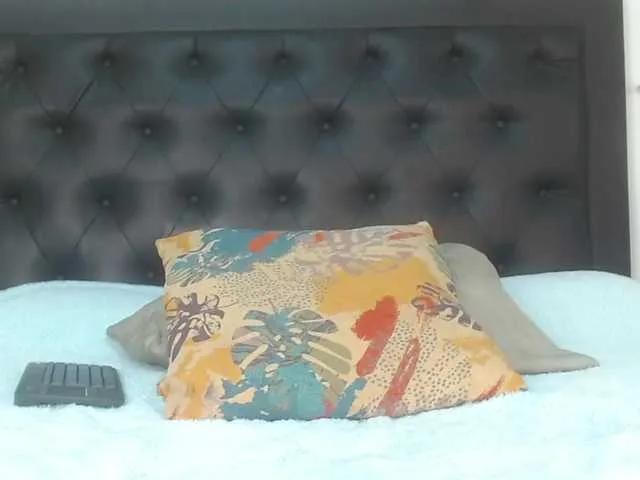 BongaCams Spicy-shanty is Freechat Spicy-shanty — To feel desire before having sex or penetration , I love role plays and It turns me on to play before go to fuck