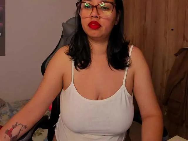 Sweet-Noah07 — I like it when you control my inactive toys and help me reach intense orgasms. I enjoy spicy conversations, playing with my breasts and saliva, and talking dirty with desire. I love to feel admired, to know that I provoke pleasure in those who see me.