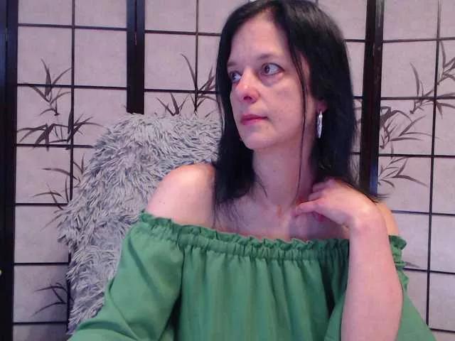 SweetLongLips on BongaCams 