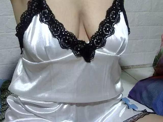 sweetmama17 on BongaCams 