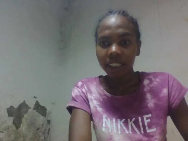 tsaralaza — Freechat on BongaCams